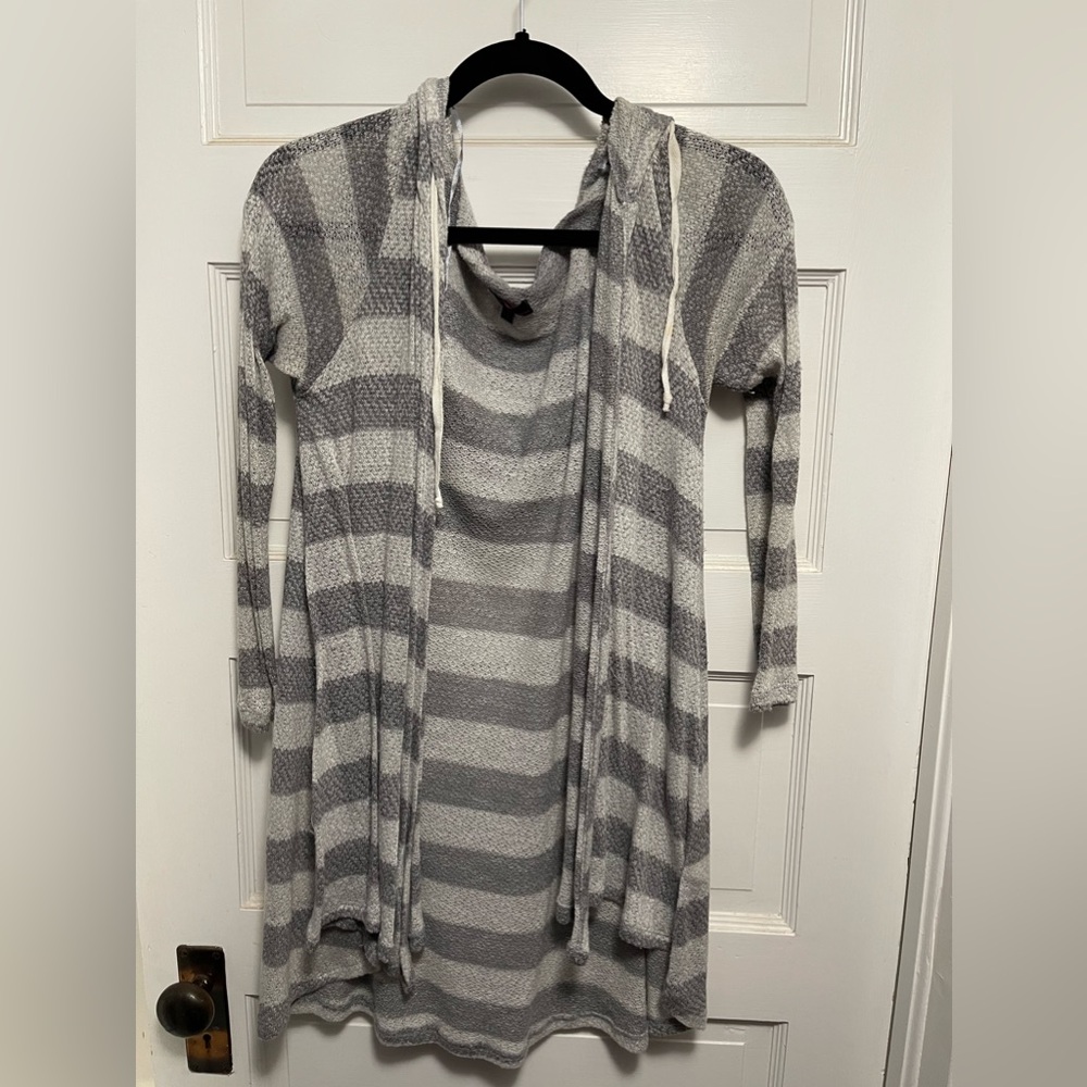 T/O Hooded Cardigan Size Small